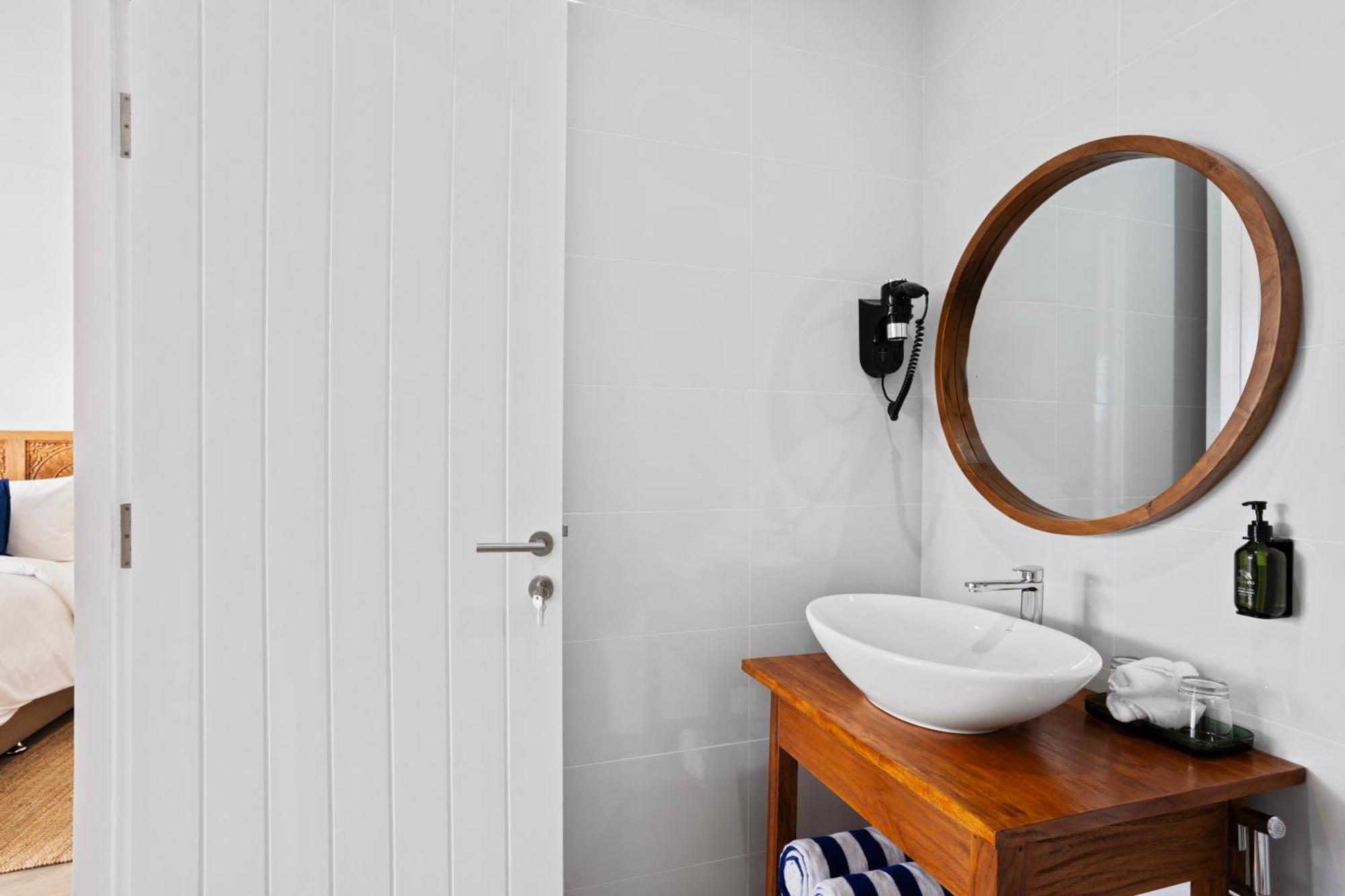 The Bay Seychelles Boutique Hotel And Apartments Anse a La Mouche エクステリア 写真